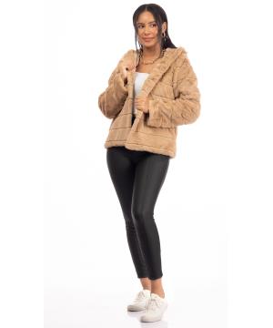 Short fur jacket with clicks
